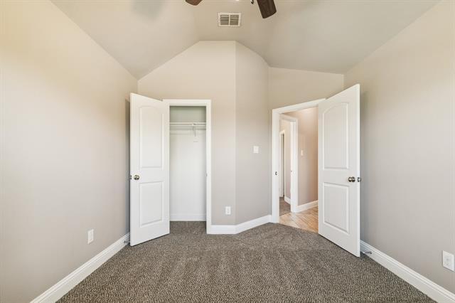 Building Photo - 410 Oleander Dr
