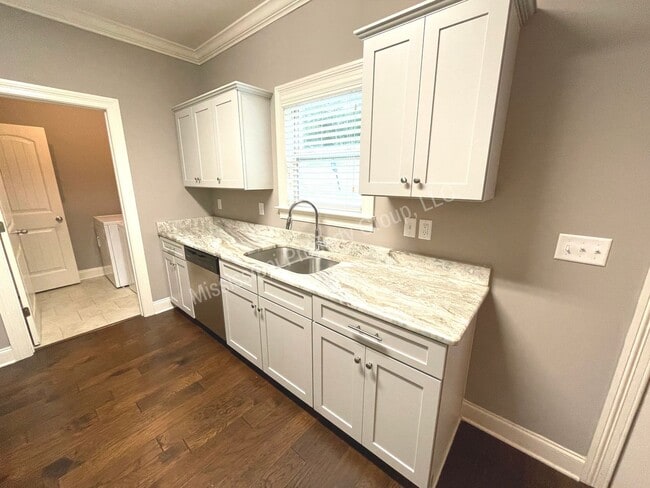 Building Photo - 4BR/4.5BA For Rent