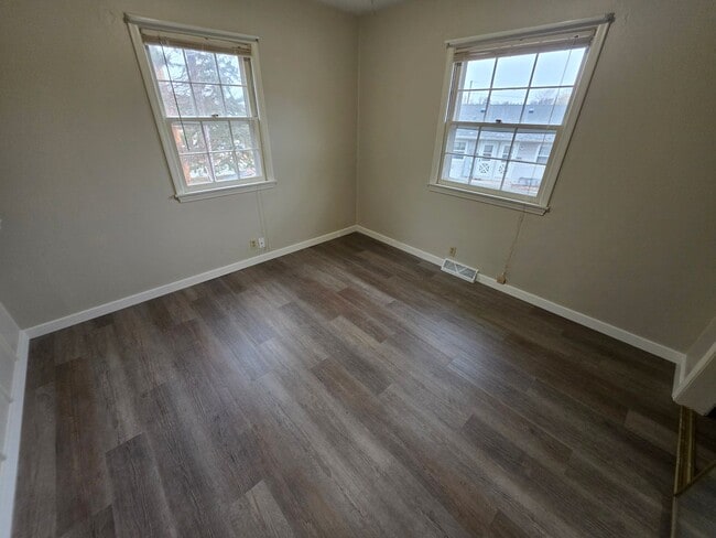 Building Photo - 1505/1507 Harding Ave