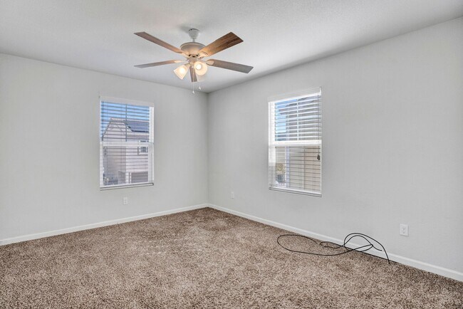 Building Photo - 8154 Laurel Willow Ln