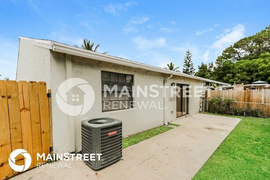 Building Photo - 4578 Gladiator Cir