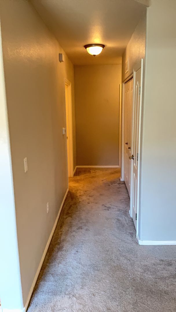 Building Photo - Condo 2 bedroom 2 bathroom Gated Entrance