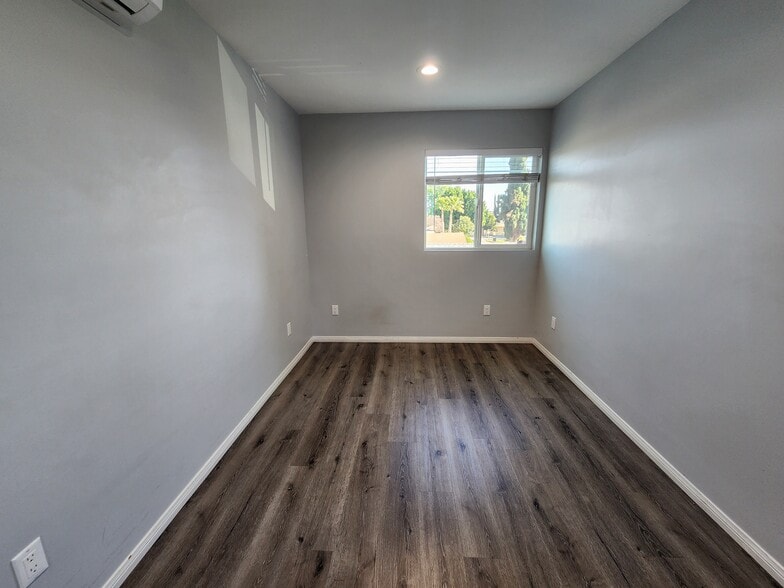 Building Photo - 13933 Cantlay St