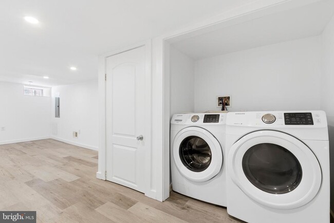 Building Photo - 2150 N Franklin St