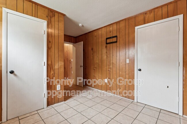 Building Photo - 218 Lovelace Rd