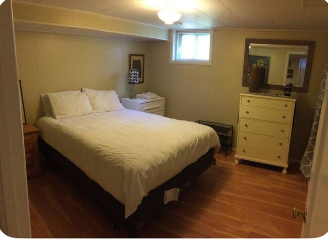 Building Photo - June 2025 - SFH Rental in Englewood 3 bed ...