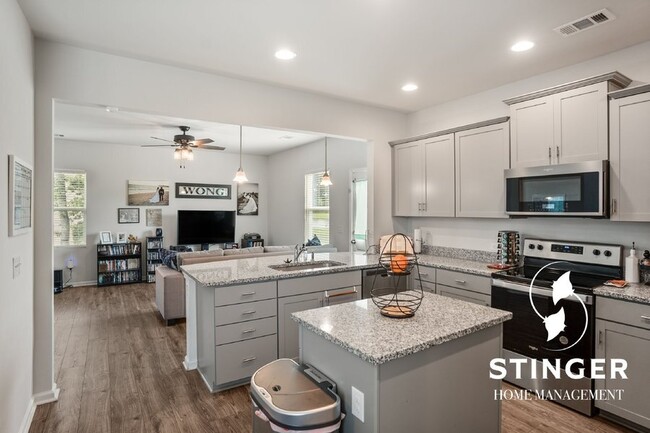 Building Photo - 19 Seneca Wy