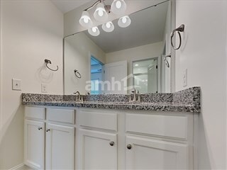 Building Photo - 1824 Produce Ln