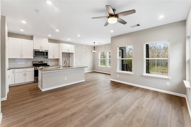 Building Photo - 5221 Groveton St