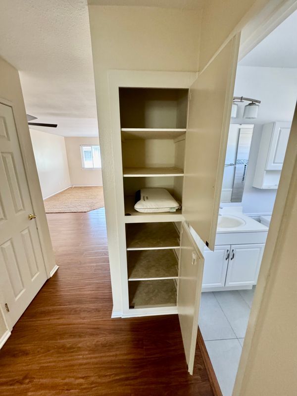 Building Photo - 4638 Via Vista Cir