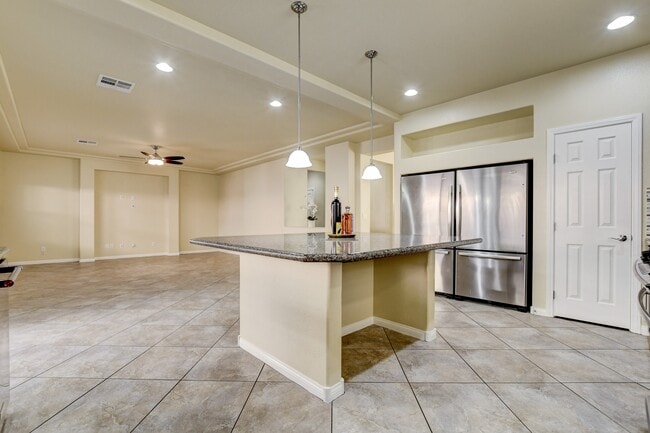 Building Photo - 6416 Shawnee Springs Ct