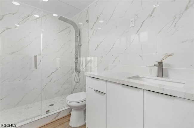 Building Photo - 6043 Birnam Wood Ln