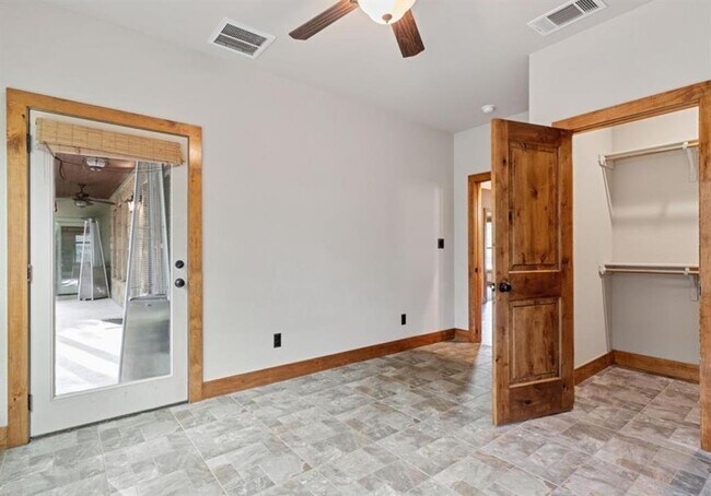 Building Photo - 20603 Ridgeview Rd