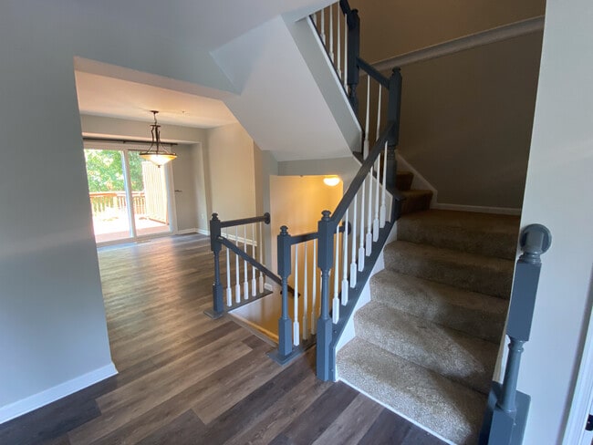 Building Photo - 754 Pine Drift Dr