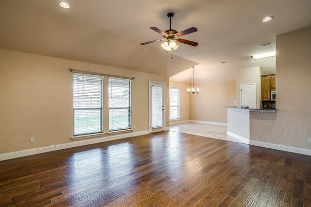 Building Photo - 1120 Whispering Meadows