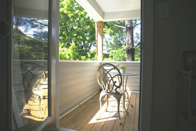 Building Photo - Gorgeous, New Home in Rocketts Landing: Available in July!