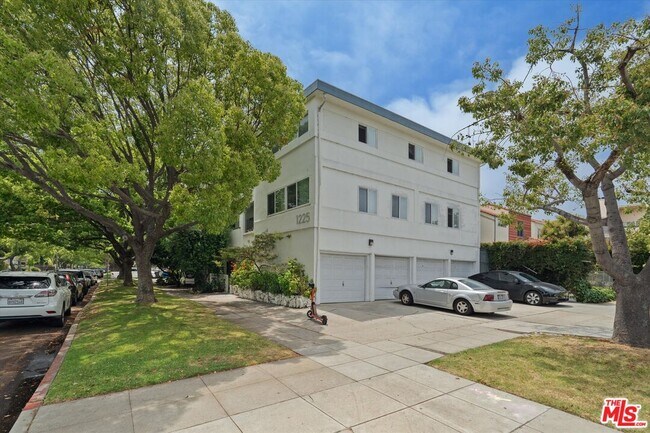 Building Photo - 1225 Washington Ave