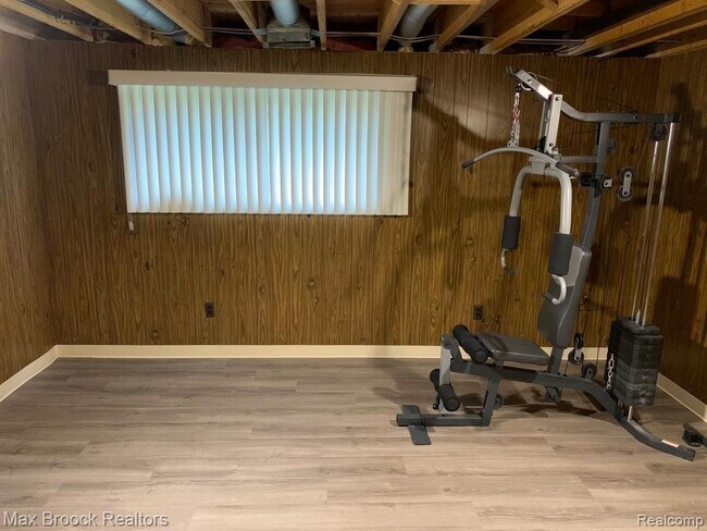 Building Photo - 4585 Laurel Club Cir