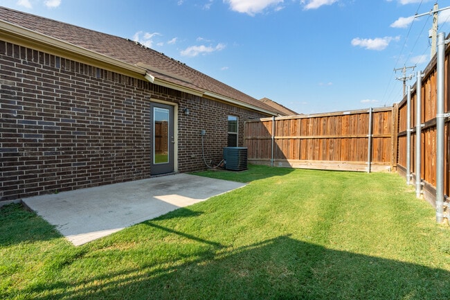 Building Photo - 301 Panther Way