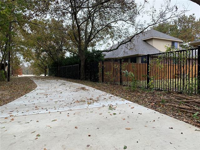 Primary Photo - 2825 E Parker Rd