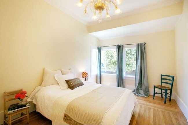 Master Bedroom Seguso Chandelier - 15 G St