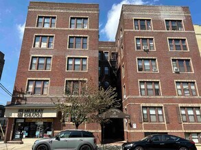 Building Photo - 6601 Broadway