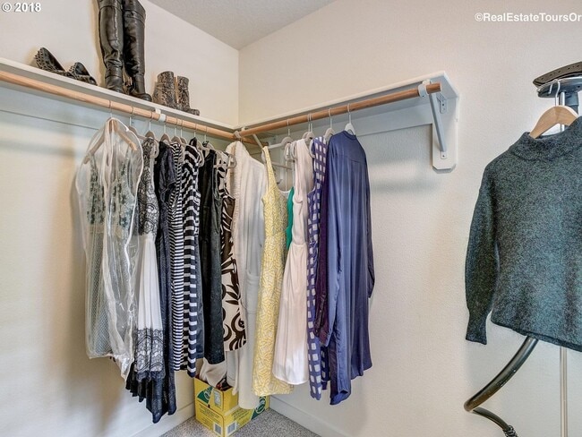 Building Photo - Amazing Location in NW Portland! Gorgeous 2 BD Townhome in Arbor Parc!