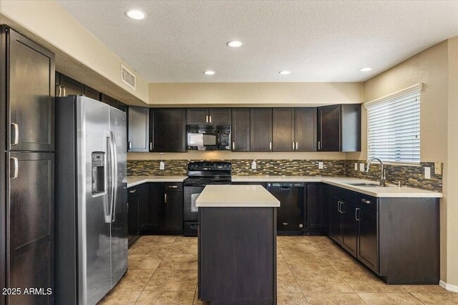 Building Photo - 5709 E Gelding Dr