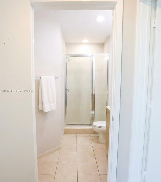 Building Photo - 350 NE 24th St