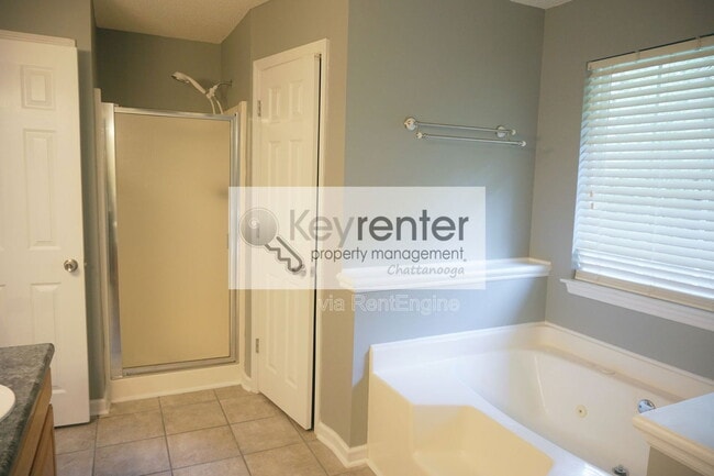 Building Photo - 510 Cloudview Ln