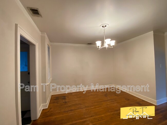 Building Photo - 740 E.45th St. #4