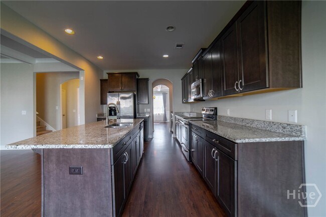 Building Photo - 126 Endicott Dr