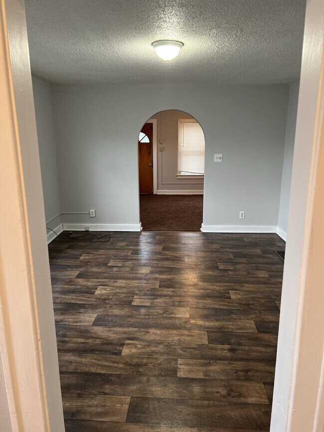 Building Photo - 2908 Madison Ave