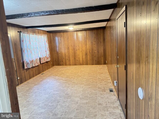 Building Photo - 4435 Willow Tree Ln