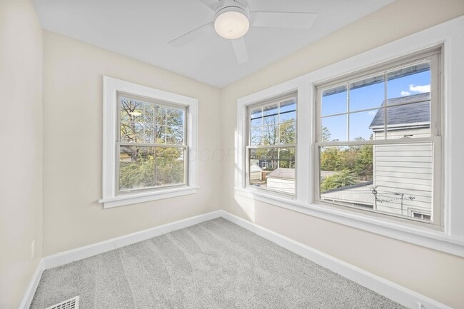 Building Photo - 263 Crestview Rd