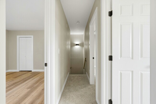 Building Photo - 2325 Yew St