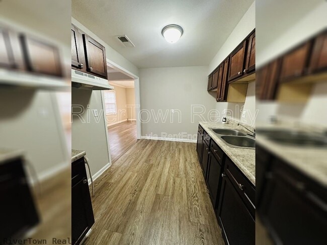 Building Photo - 1223 Inman Cove