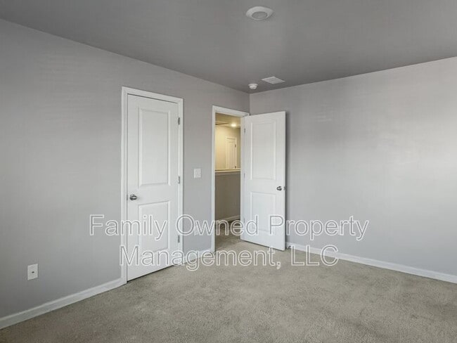 Building Photo - 193 Rosefield Ct