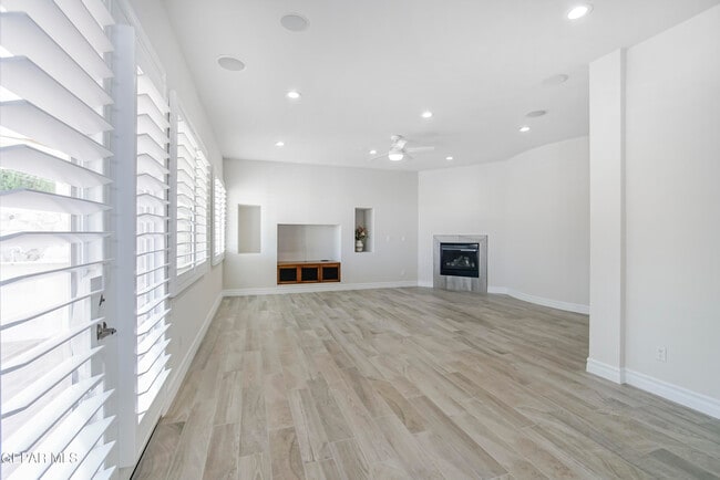 Building Photo - 6489 Calle Placido Dr