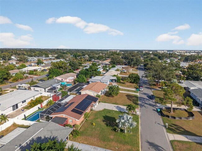 Building Photo - 11761 80th Ave