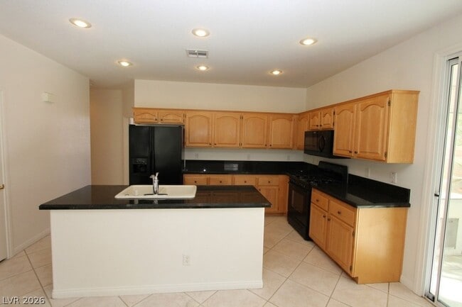 Building Photo - 8247 Azure Shores Ct