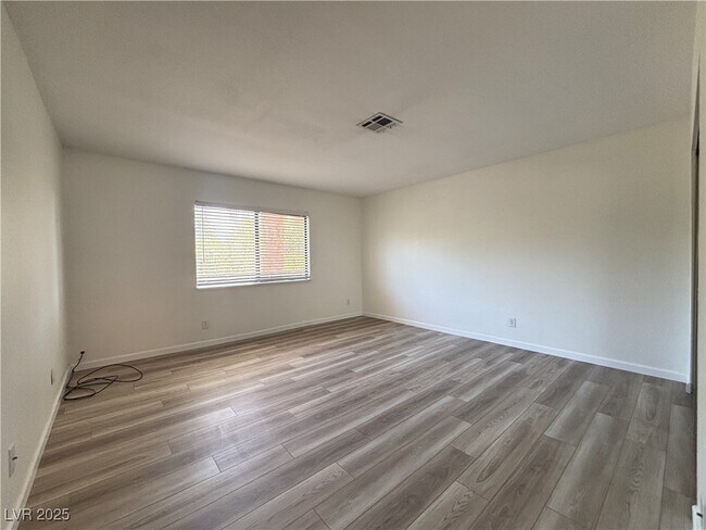 Building Photo - 1341 Del Mar St