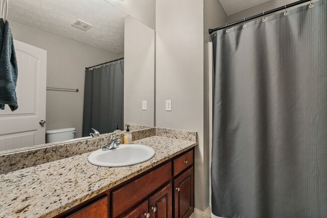 Building Photo - 3 Bedroom, 2 Bath, 1826 Heated Sq Ft Home ...