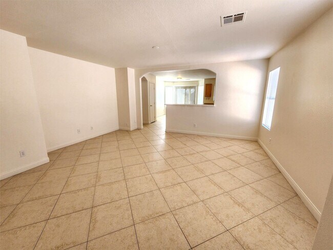 Building Photo - Single-Story Home with 2-Car Garage in Cul...