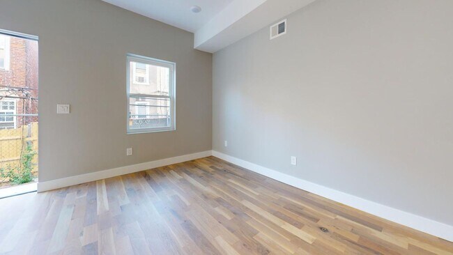 Building Photo - 5412 Delancey St