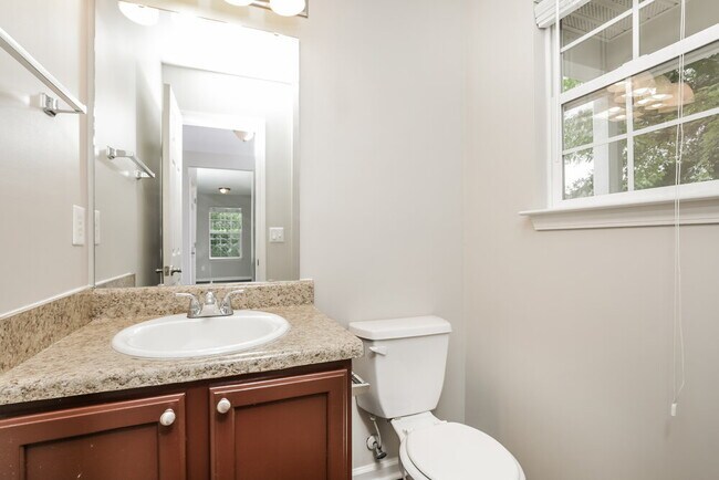 Building Photo - 4027 Taylor Oaks Dr