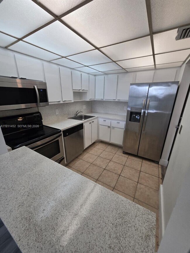 Building Photo - 13499 Biscayne Blvd