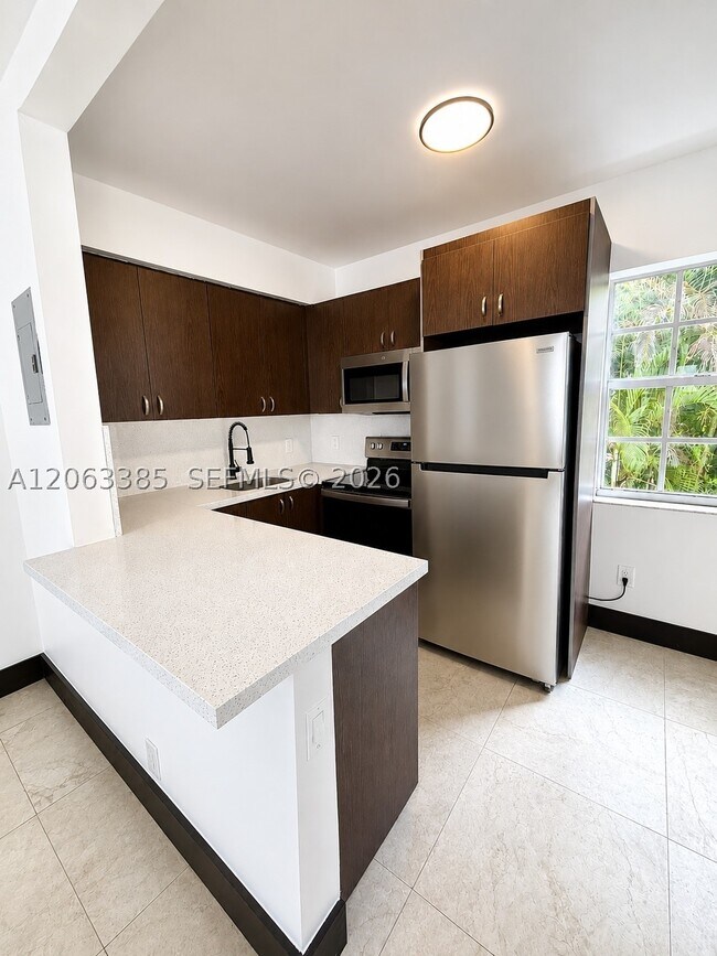 Building Photo - 551 NE 62nd St