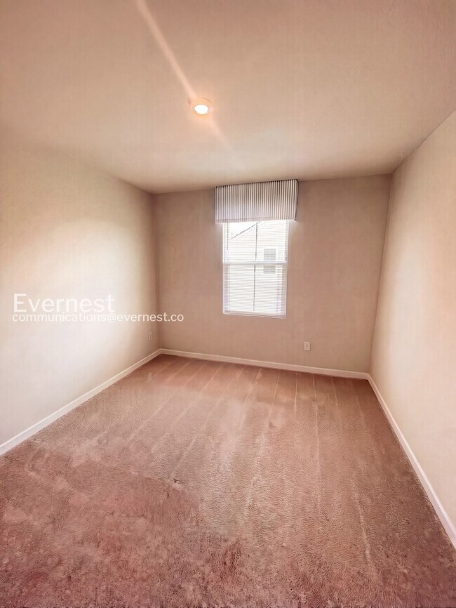 Building Photo - 1016 Concord Springs Dr