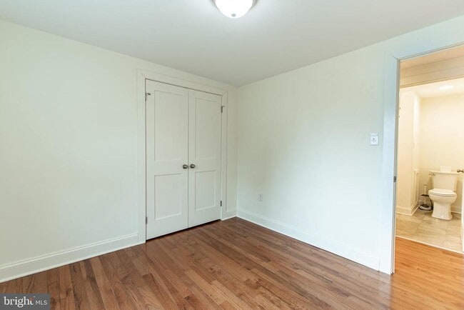 Building Photo - 101 Brooks Ln